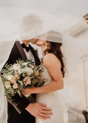 Cách xem ngày, chọn tháng đại lợi xuất giá về nhà chồng